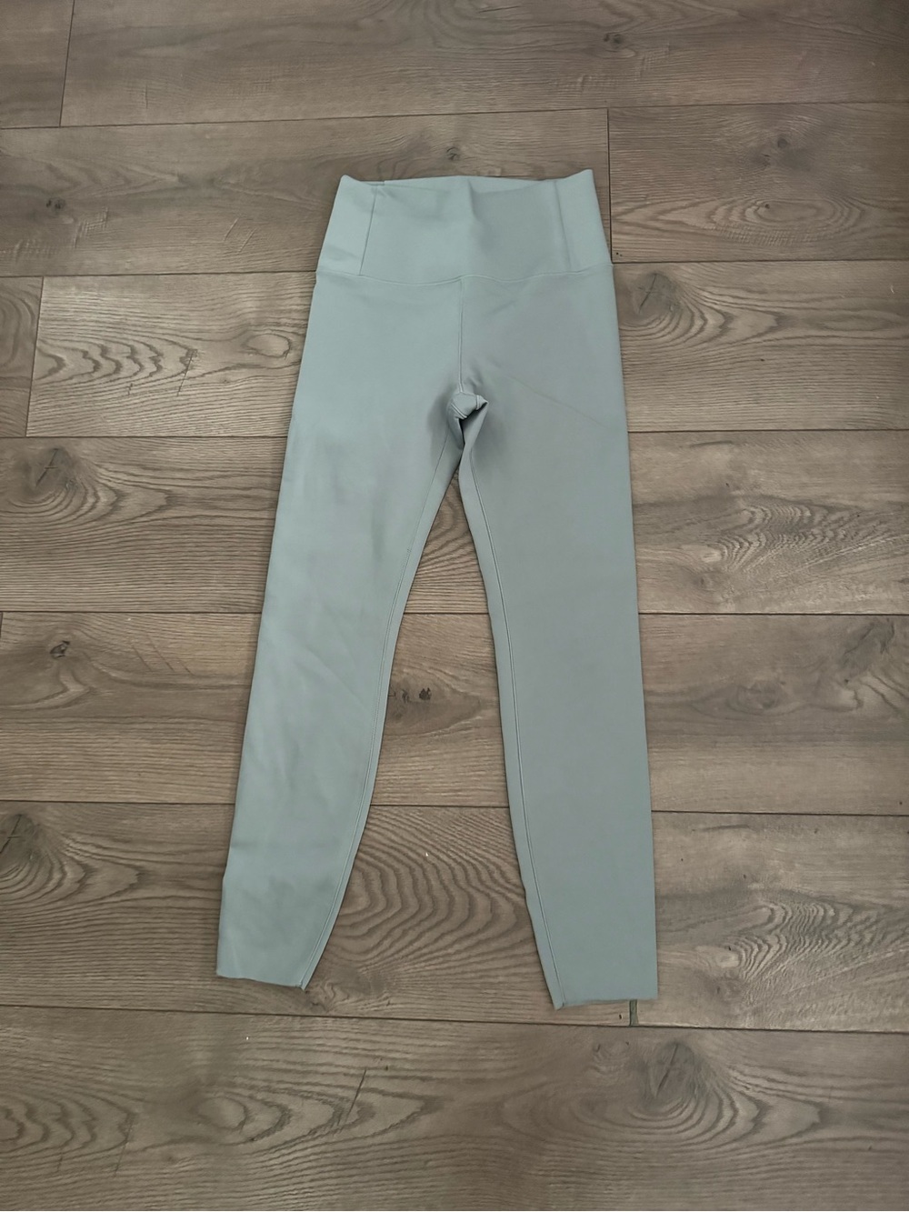 Vuori Women’s Size M Active Leggings Sage Green